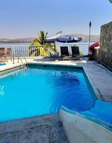 Casa De Lago Con Alberca Propia