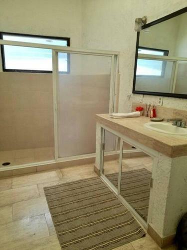 Casa De Lago Con Alberca Propia
