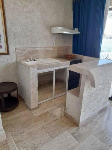 Casa De Lago Con Alberca Propia