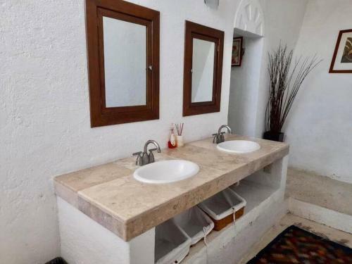 Casa De Lago Con Alberca Propia