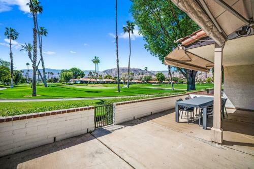 New! 2022 Availability Luxurious Contemporary Desert Retreat