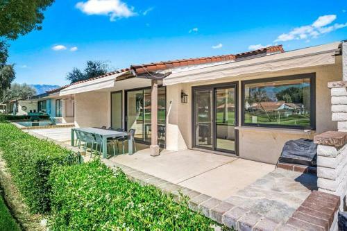 New! 2022 Availability Luxurious Contemporary Desert Retreat
