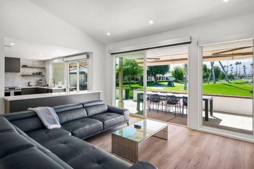 New! 2022 Availability Luxurious Contemporary Desert Retreat