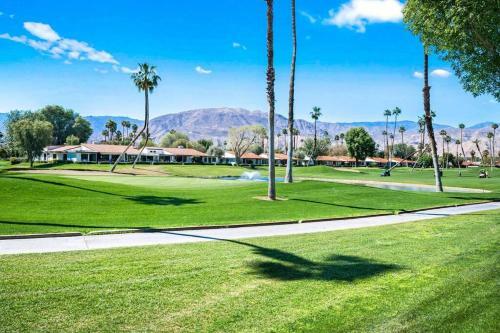 New! 2022 Availability Luxurious Contemporary Desert Retreat