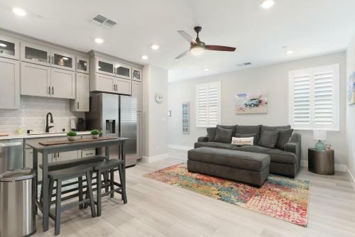 Villa New Luxury 1 Br Guest Suite, W/kitchen, Pvt