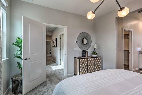 Relaxing Roseville Home With Outdoor Amenities