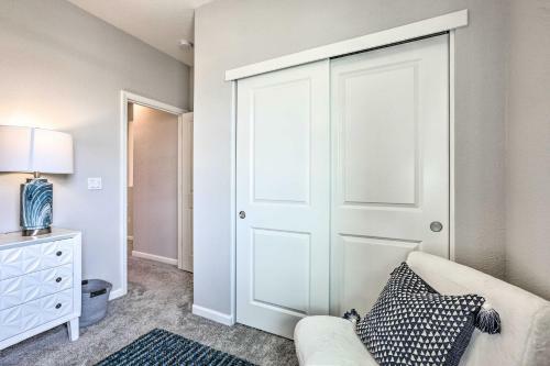 Relaxing Roseville Home With Outdoor Amenities