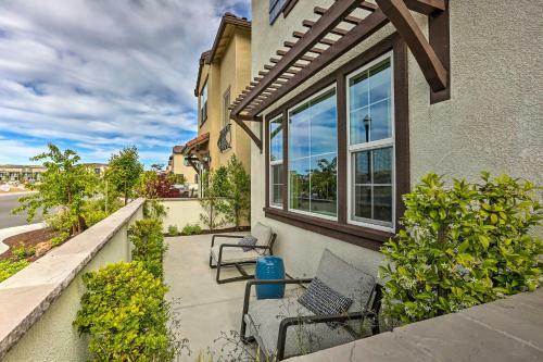 Relaxing Roseville Home With Outdoor Amenities