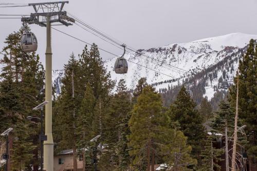 #550 Village, Walk To Gondola 3bd, 3bath With Spa