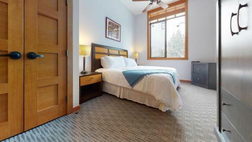 #550 Village, Walk To Gondola 3bd, 3bath With Spa