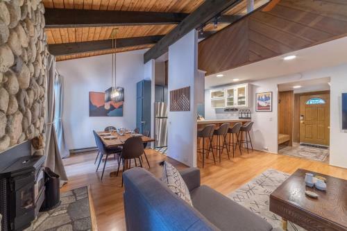 #525 Walk To Golf Course, Midtown, Stunning Condo