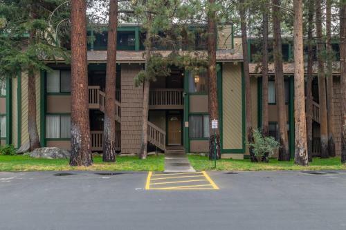 #525 Walk To Golf Course, Midtown, Stunning Condo