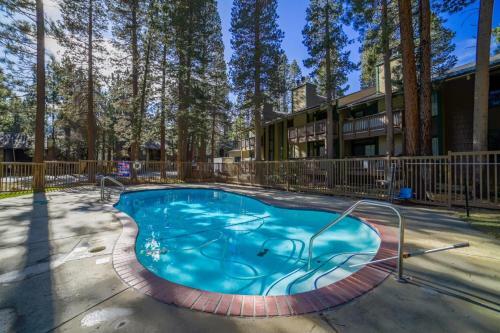 #525 Walk To Golf Course, Midtown, Stunning Condo