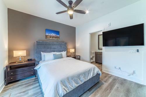 #519 Luxurious New Build, With Mountain Views