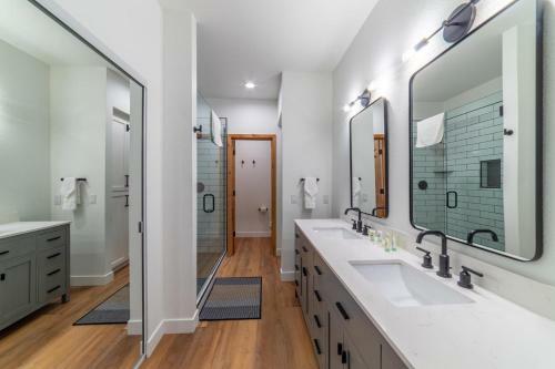 #529- Snowcreek Luxury Remodel