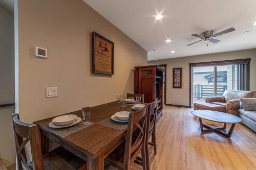 #511 Midtown Mountain Retreat