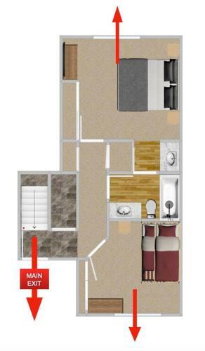 #482 - Walk To Ski, Private Pool Condo