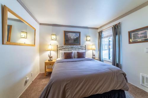 #538 Mid-town 1br, Pool, Spa, Close To Shops