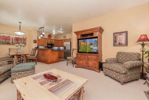 #509 Cozy Mountain Condo With Spa