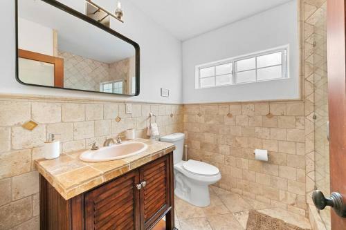 Villa Beverly Grove Spanish Oasis With Pool & Parking