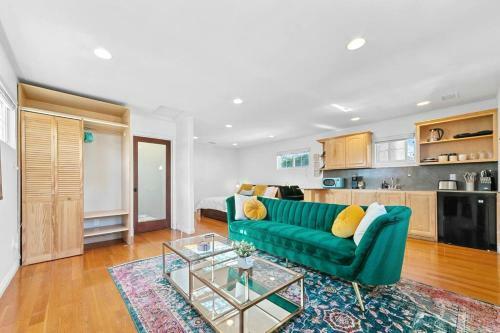 Villa Beverly Grove Spanish Oasis With Pool & Parking