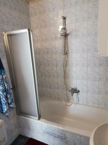 Apartamento Ferienwohnungen "zum S�ss"