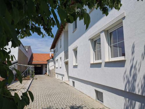 Apartamento Ferienwohnungen "zum S�ss"