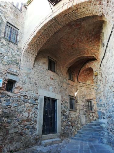 Apartamento Torre�n Y Arco De Santa Ana