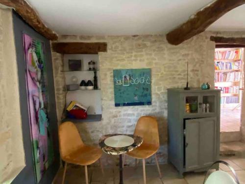 Maison Et D�pendances