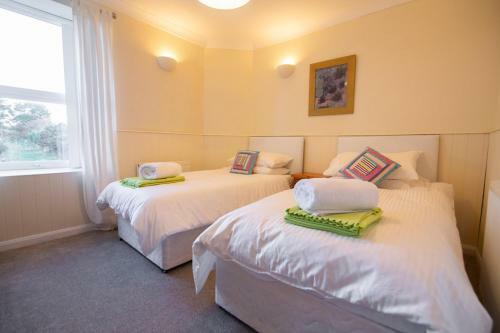 Kings Acre Spacious 4 Bed With Breath-taking Views