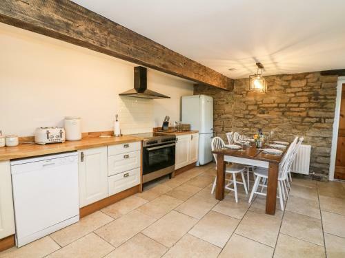 2 Cross House Cottages