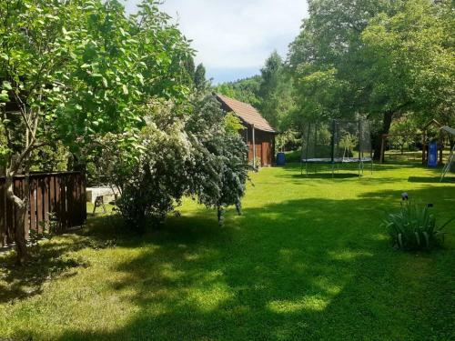 Apartamento B�r�-udvar Vend�gh�z