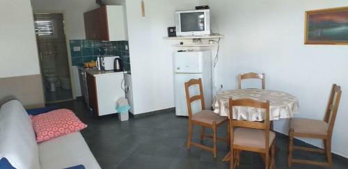 Apartments Ivan - 200 M From The Beach