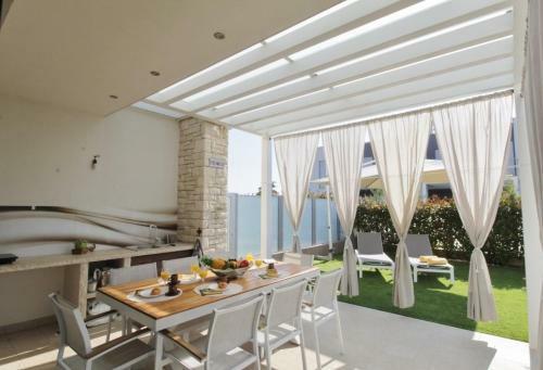 Villa Pura Vida With Pool