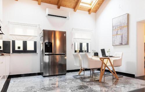 Holiday Home Decorus