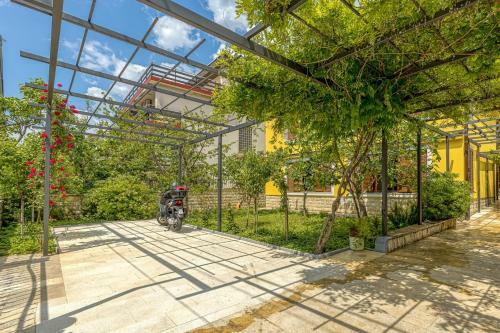 Holiday House Ljubas With Private Pool