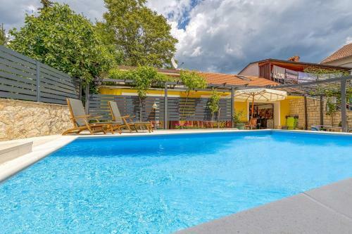 Holiday House Ljubas With Private Pool