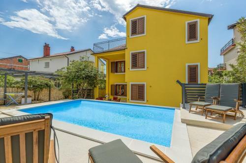 Holiday House Ljubas With Private Pool