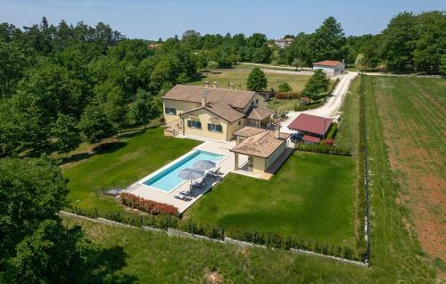 Holiday House Mateo With Private Pool