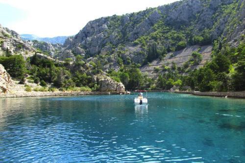 Apartment In House Srecko, Stara Novalja, On The Beach