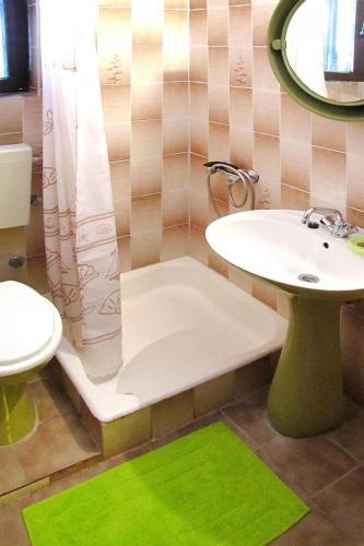Apartment In House Srecko, Stara Novalja, On The Beach