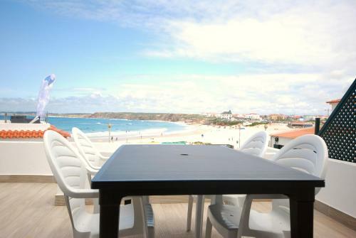 Sofia House - Baleal Island, Ocean View Patio And Bedroom