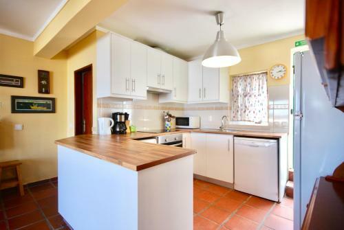 Sofia House - Baleal Island, Ocean View Patio And Bedroom
