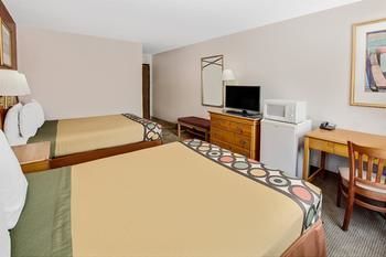 Hotel Super 8 Crystal Lake