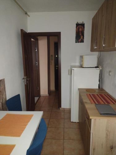 Apartamento Garsoniera Adi