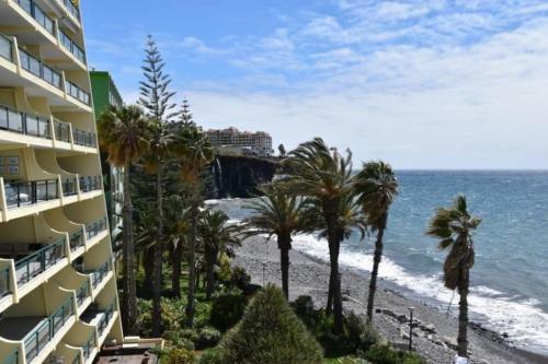 Delightful Ocean Front Escape Atlantic Gardens Apart 414