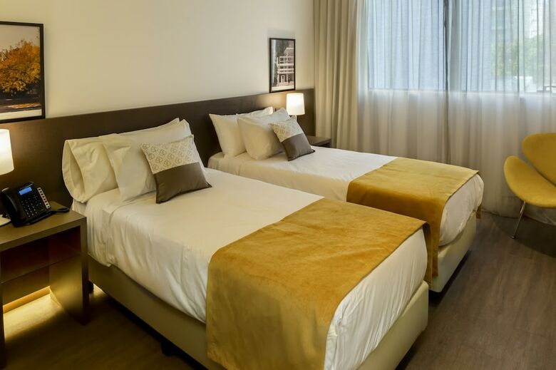 Hotel Dazzler By Wyndham La Plata