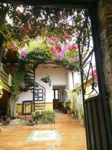 Casa Arias Guerra Las Bugambilias