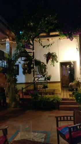 Casa Arias Guerra Las Bugambilias