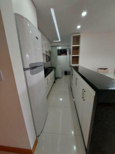 Apartamento Em Frente � Praia Dos Milion�rios